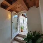 Abbraccio Di Verona